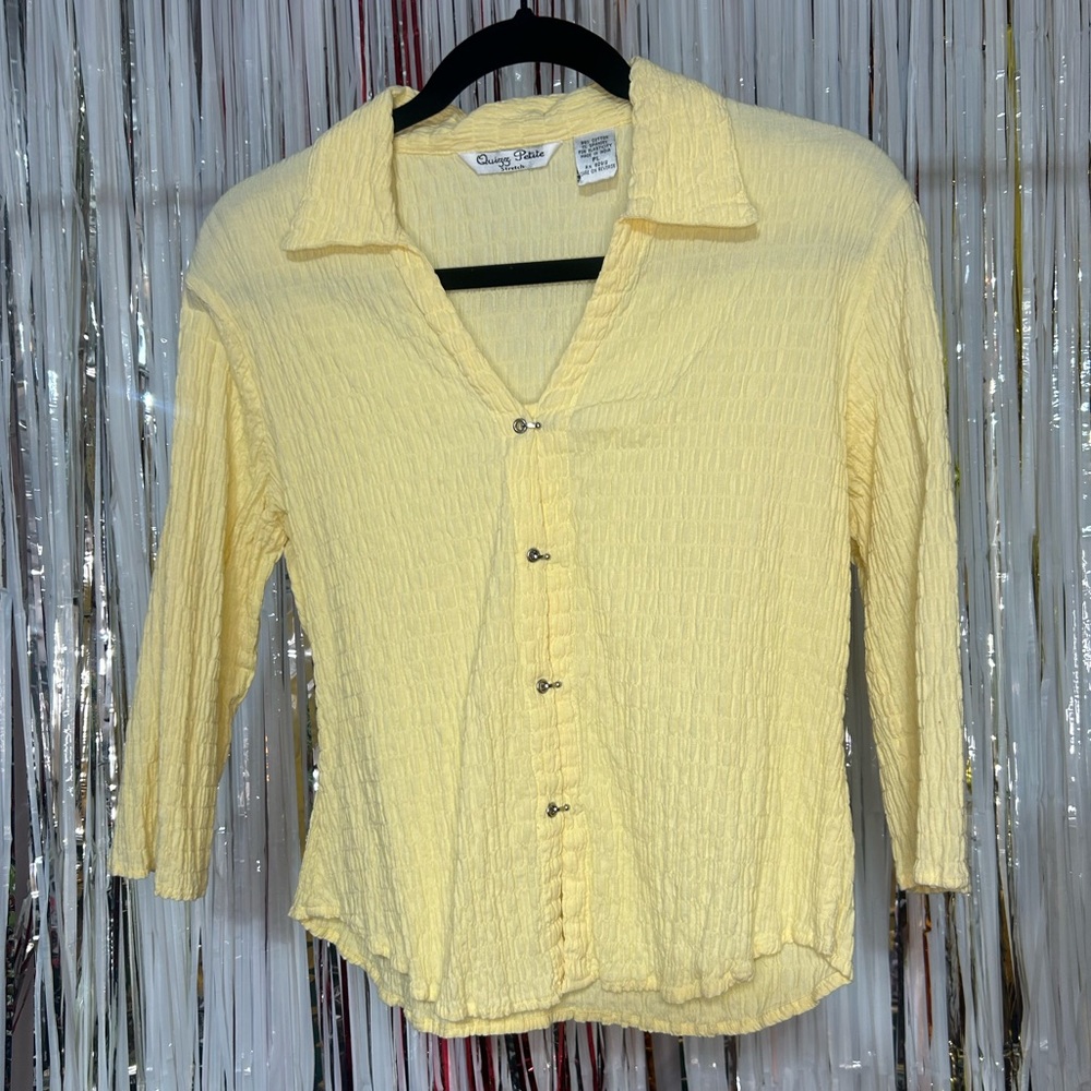 Quizz Petite Stretch VTG Yellow Button-Up Shirt